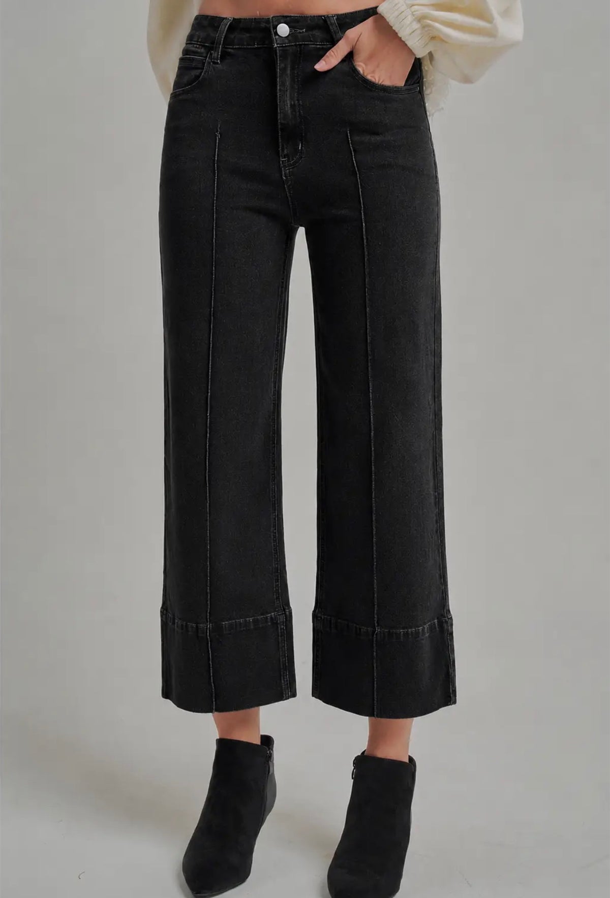 Vintage Wash Black Crop Jean