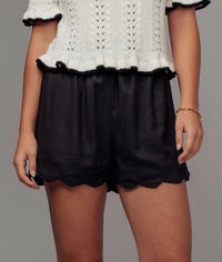 Sweet + Scalloped Shorts